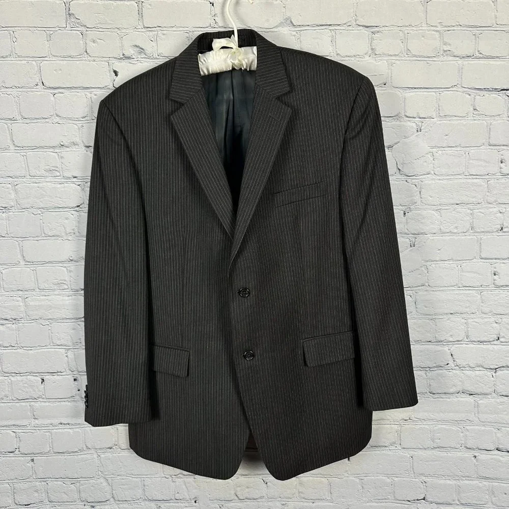 Michael Kors Men's 100% Wool 2 Button Pinstripe Blazer, Size 44R, Gray,‎ NWOT